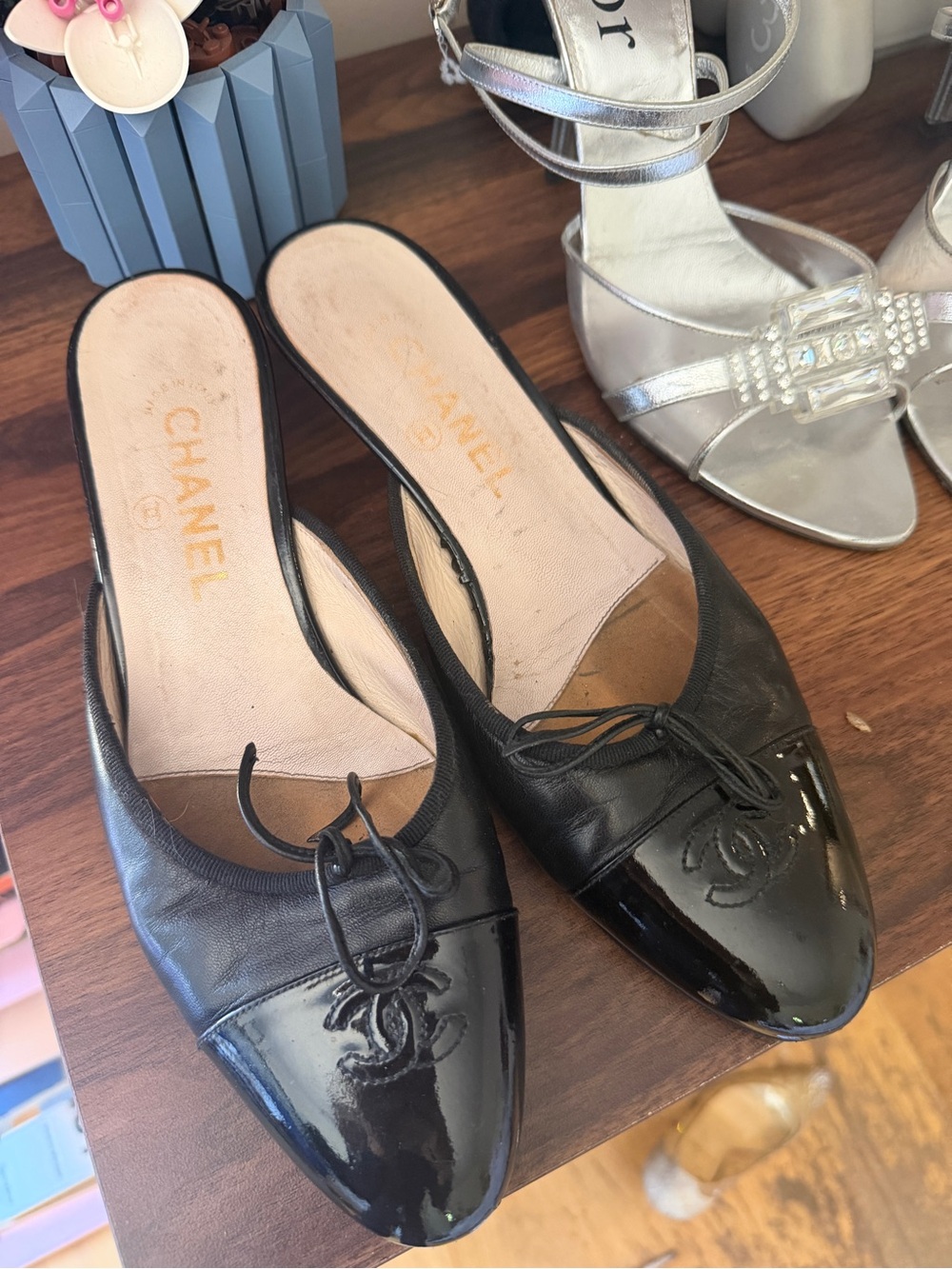 CHANEL Black Leather Cap-Toe Slingback Flats with CC Logo
